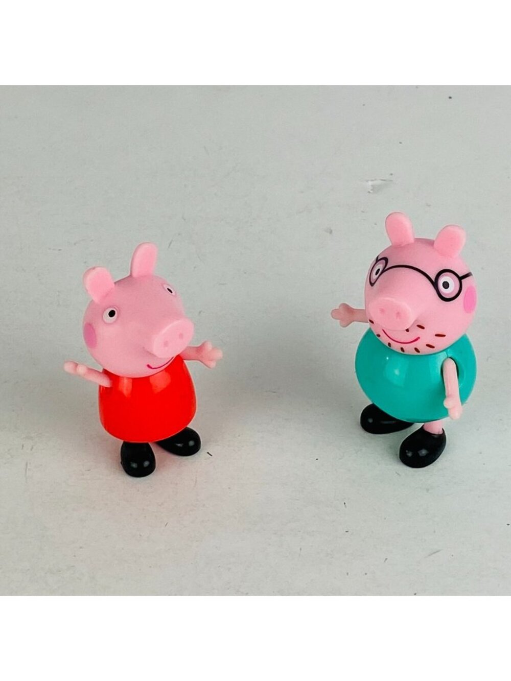 2 Peppa Pig TV Show Character Animal Toy Figures Lot Greenbrier